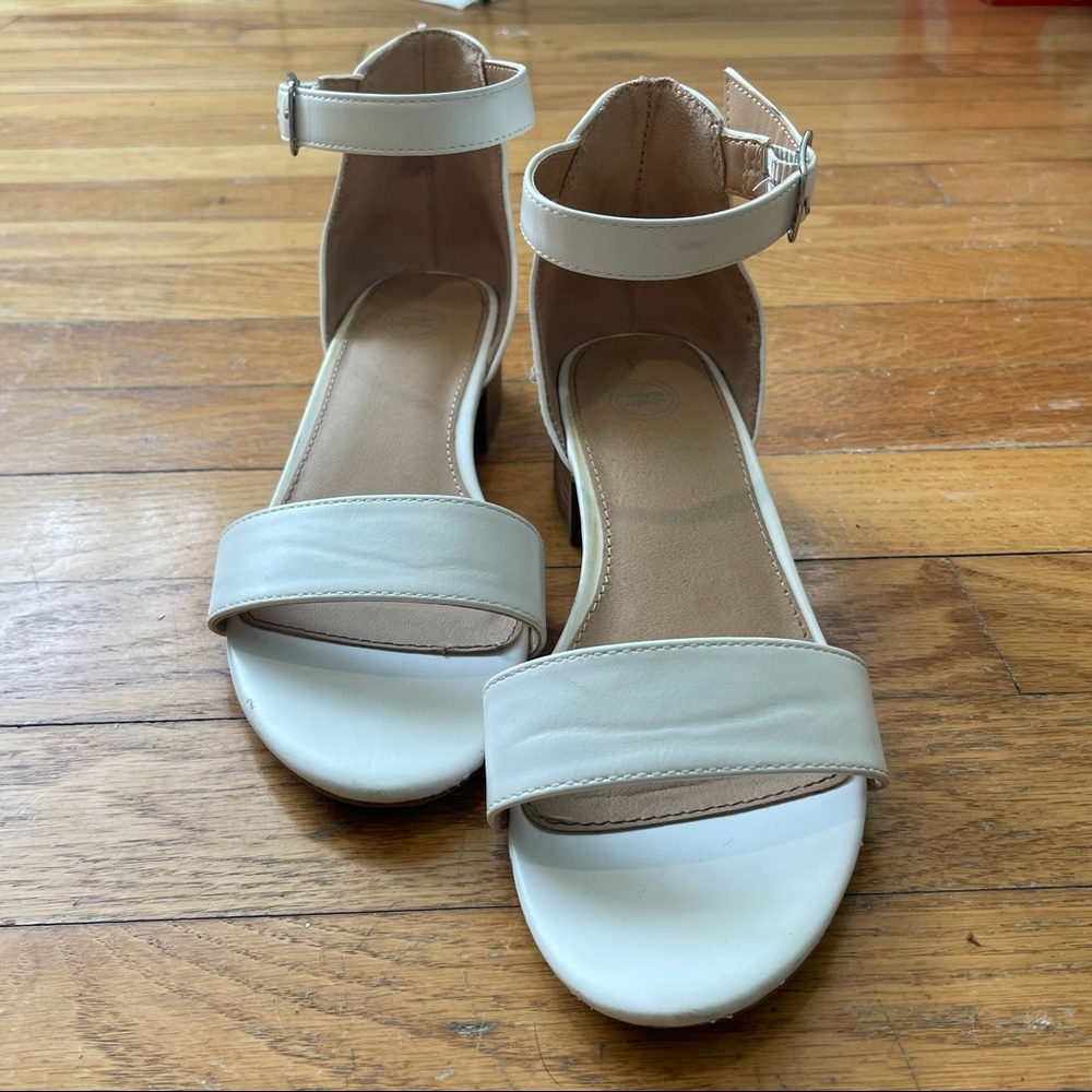 White girls strap sandals